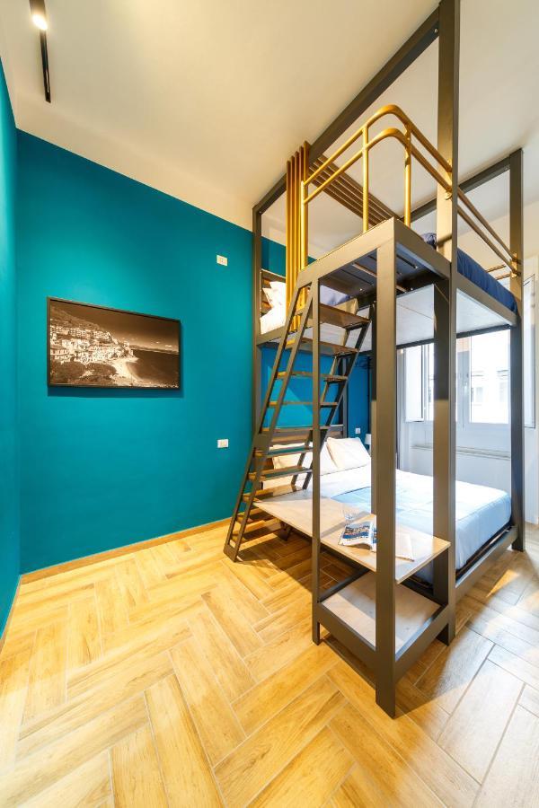 Station & Apartamento Nápoles